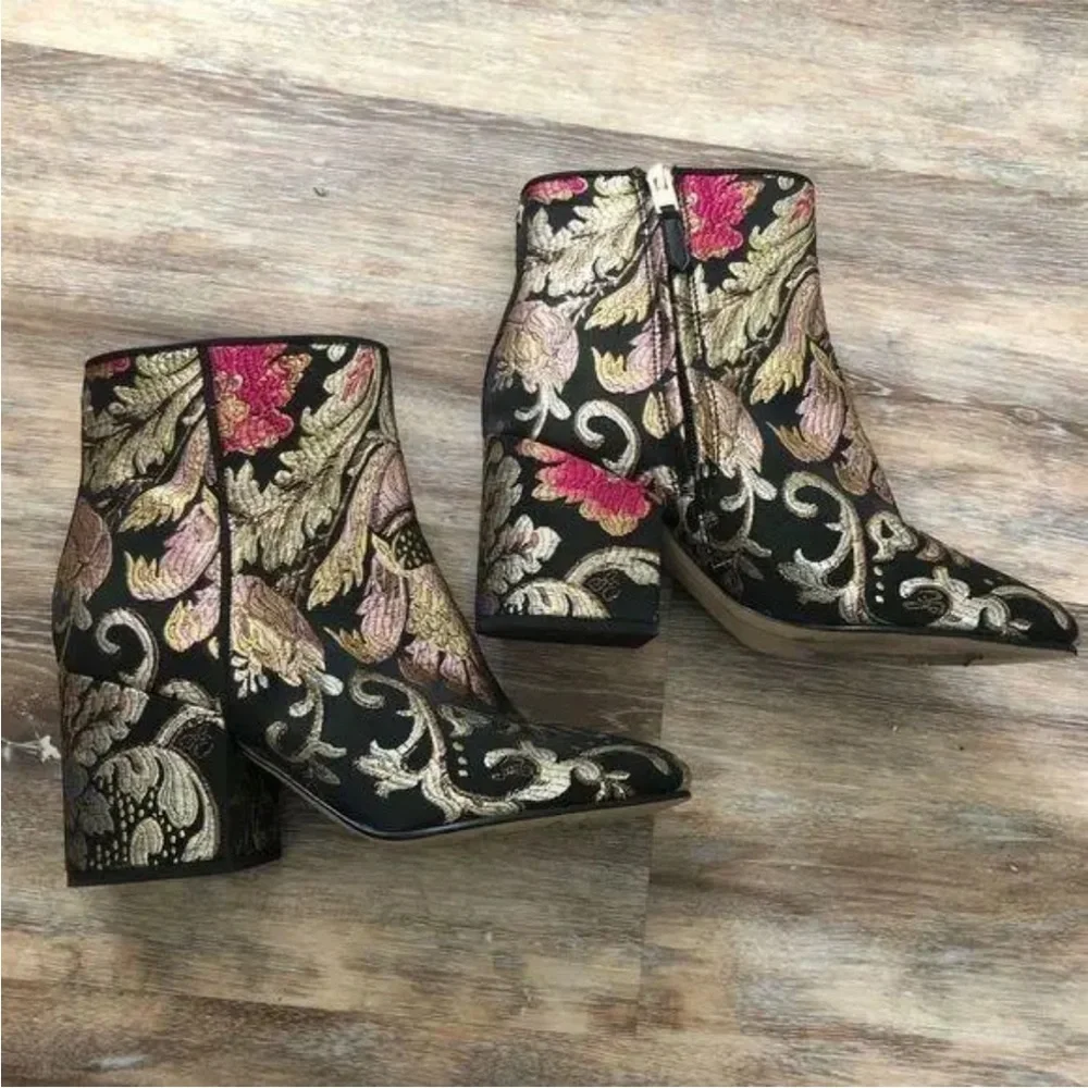 Sam Edelman | Taye Metallic Jacquard Boot 6 1/2